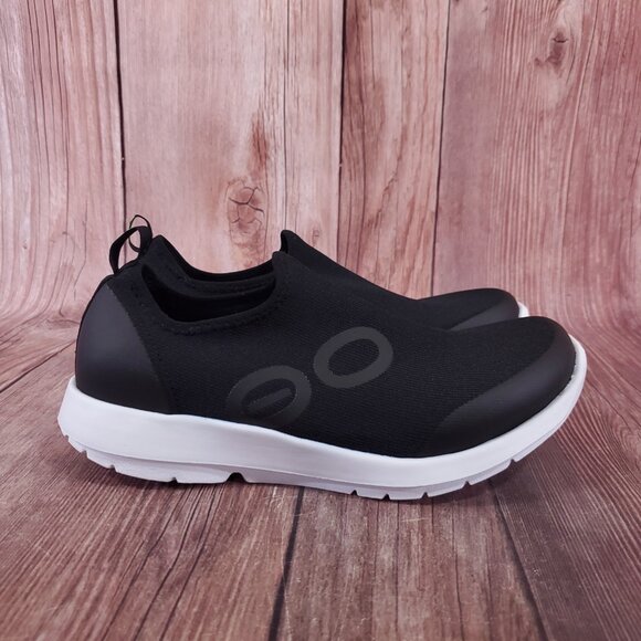 Oofos Oomg Sport Low Shoes Womens Size 9 Black White Slip On Casual Recovery - Picture 3 of 14